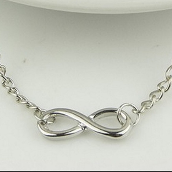 Infinity bracelet - Picture 2 of 3